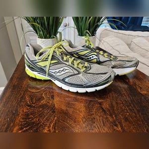 Size 11 - Saucony Guide 7 White/Black/Citron